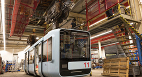 Verladung Schwebebahnwagen