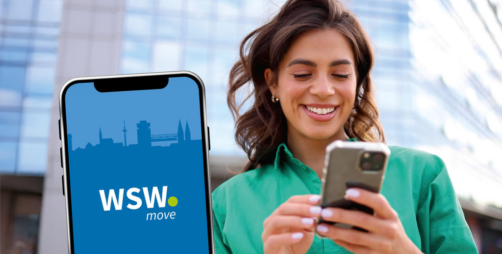Eine junge Frau nutzt die App WSW move