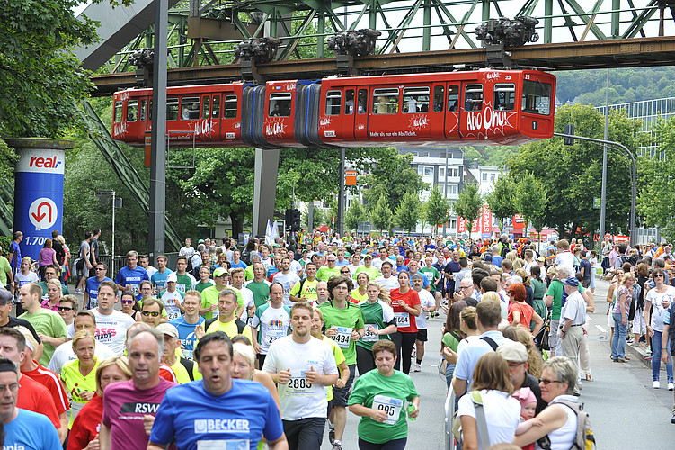 Mit dem TagesTicket zum Schwebebahnlauf am 03. Juli