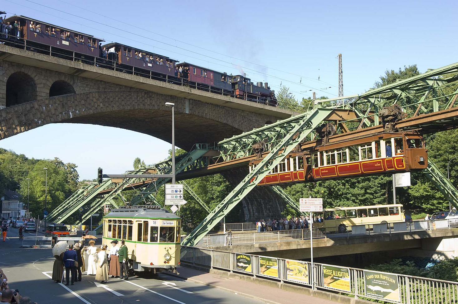 Der WSW Schwebebahn Kaiserwagen im Einsatz